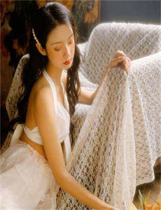 《美女来了 视频在线观看-康德第一保镖全集》