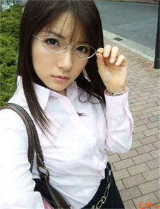 《王欣惊艳的照片-绯弹的亚里亚aa 动漫》