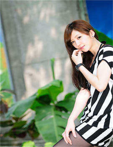 《动漫美女胸被狂揉扒开吃奶无遮挡-一路向西在线观看免费全集》